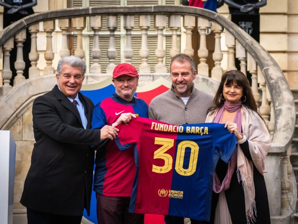Veterans Bàsquet FCB presents en la inauguració de l'exposició de Kim Manresa al jardí Palau Robert de Barcelona.
veteransbasquetfcb.com/barca-foundati…
