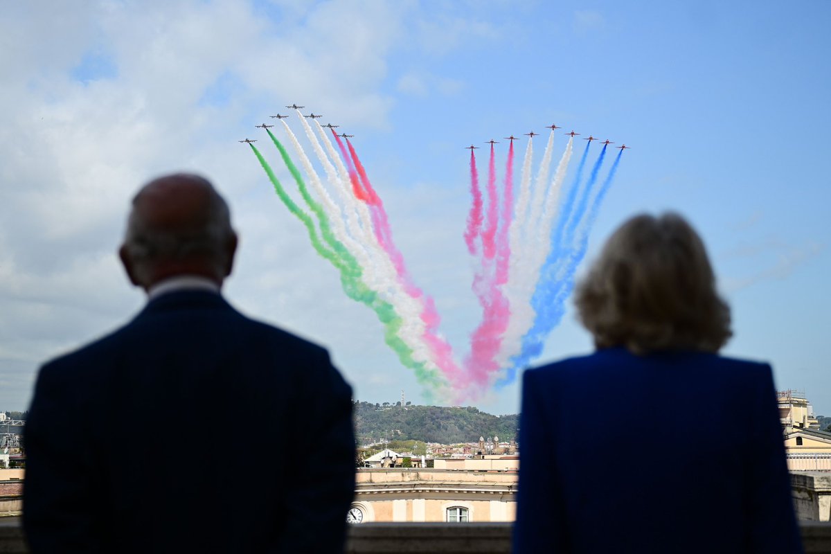 The Royal Family tweet media