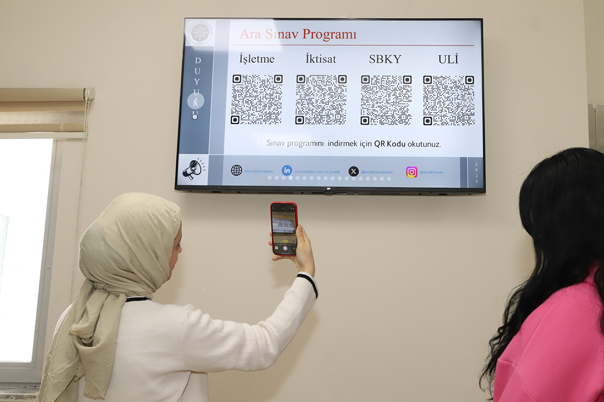 İktisadi ve İdari Bilimler Fakültesinden Dijitalleşme Adımı: Ekonomik Gelişmeler ve Duyurular Artık Ekranlarda 

➡️ Haber Detay; ardahan.edu.tr/duyuru-haber.a…