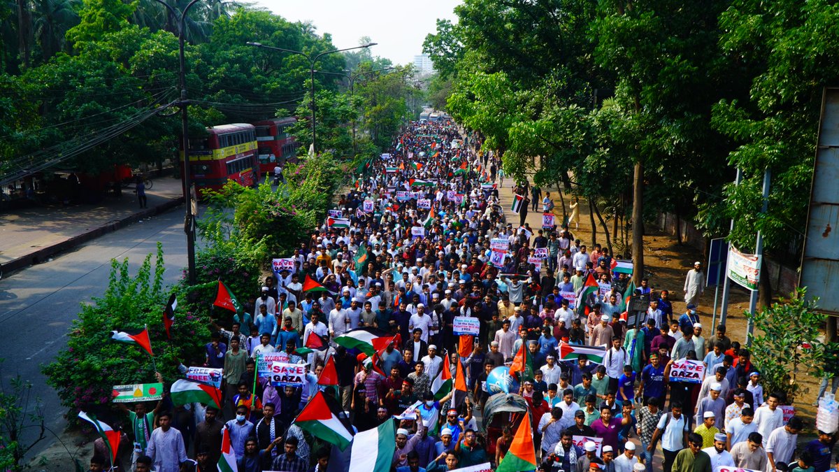 info_shibir's tweet photo. Chhatrashibir Holds Protest March in Capital Demanding End to Israeli Genocide in Gaza and Establishment of Independent Palestinian State

A protest march has been organized in the capital by Dhaka Metropolitan Chhatrashibir demanding an end to the Israeli genocide in Gaza and the establishment of an independent Palestinian state. Today (April 8) at 3 PM, the march begins from Shahbagh and proceeds through Matsya Bhaban and the National Press Club, concluding with a rally at the north gate of the National Mosque Baitul Mukarram.

The march is led by Nurul Islam Saddam, Secretary General of Islami Chhatrashibir, with the presence of Central Office Secretary Sibghatullah, Publicity Secretary Azizur Rahman Azad, International Affairs Secretary Mutasim Billah Shahedi, Student Rights Secretary Amirul Islam, Publications Secretary Abu shadik Kayem, along with other central leaders. In addition, thousands of leaders and activists, including presidents and secretaries from various universities and metropolitan branches in Dhaka, also join the march.

#Chhatrashibir #EchoesForGaza #GlobalStrikeForGaza #Bangladesh #GazaGenocide #GazaNeedsBread #GazaUnderAttack