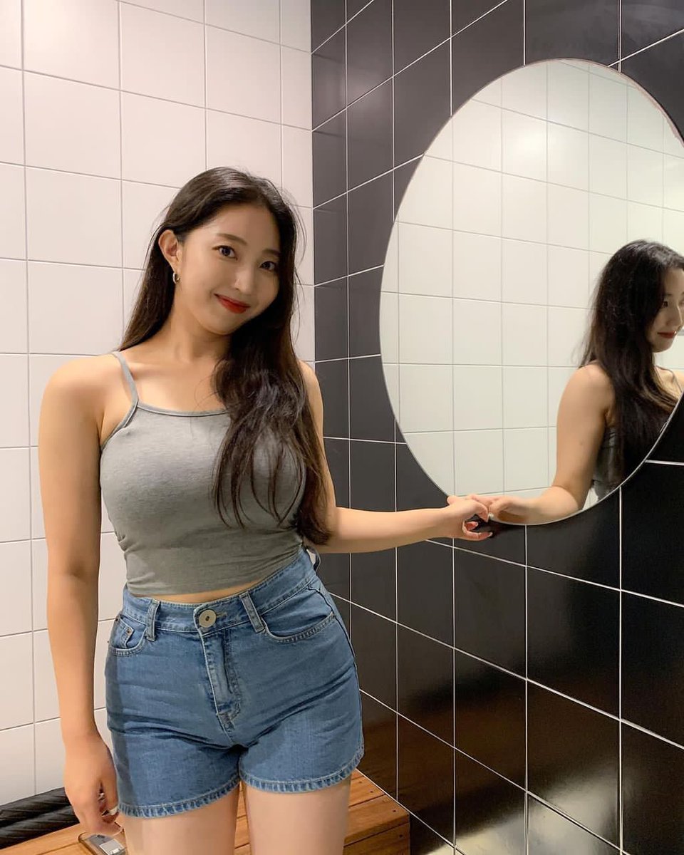 Chang Sana tweet media