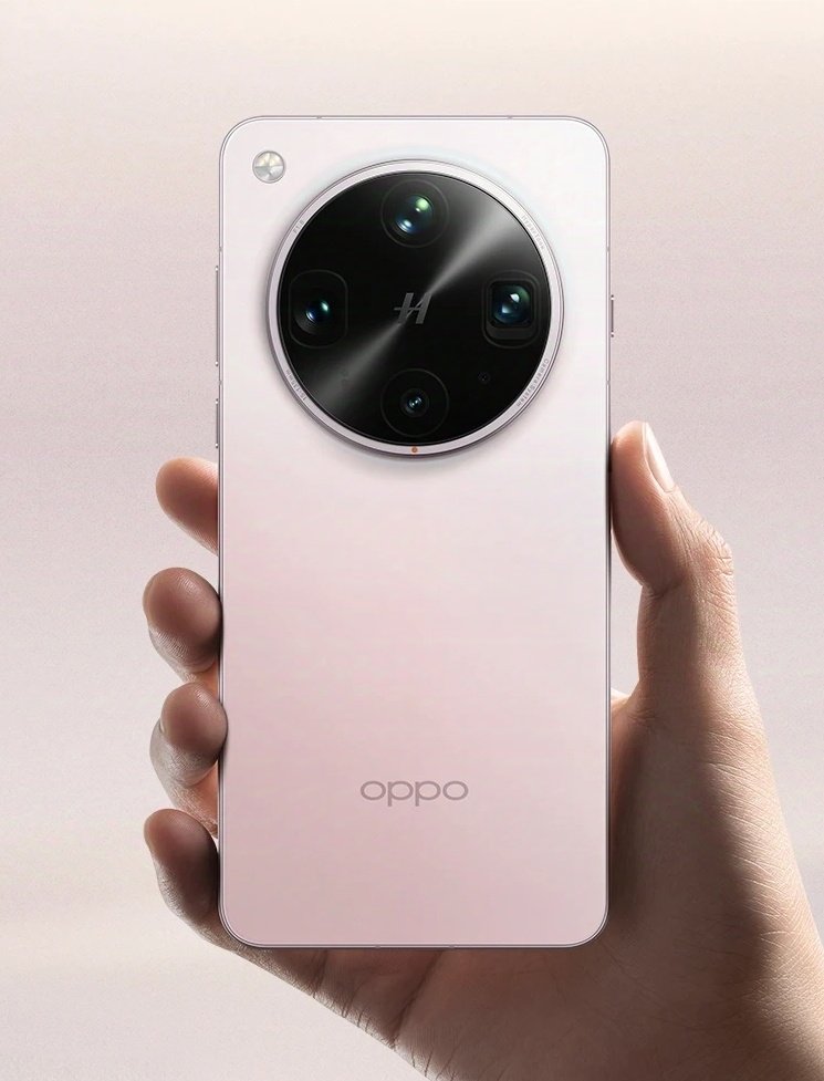 The battle of the Ultras.
Which one will win? 🤔

vivo X200 Ultra • OPPO Find X8 Ultra • Xiaomi 15 Ultra