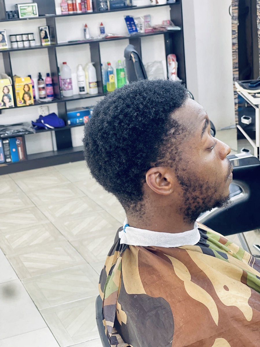Defavoured_HP's tweet photo. New Week💈💈👜

You can come in Rough, but you won't go back the same👌🏽✌🏽💈🔥
#Lagos https://t.co/jRel7QHVQ1