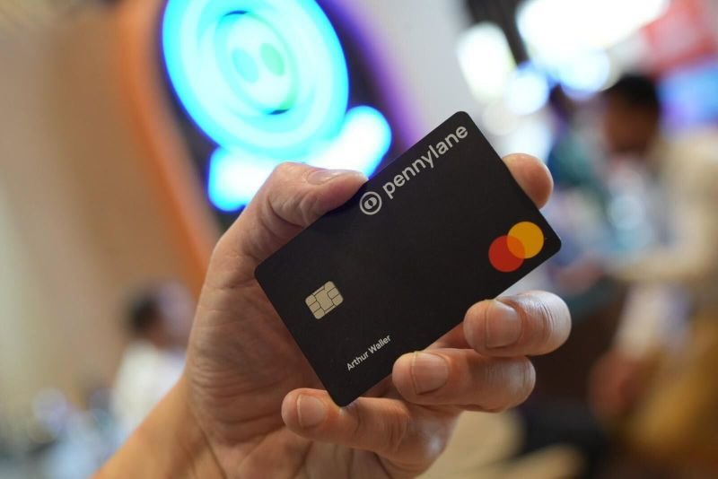 FinTechStartups's tweet image. 🦄 La licorne française Pennylane double sa valorisation !
Une belle performance portée par sa solution de gestion comptable all-in-one pour les entreprises. La fintech continue son ascension.

🔗 presse-citron.net/la-licorne-tri…

#Fintech #Pennylane #StartupFrançaise #Innovation