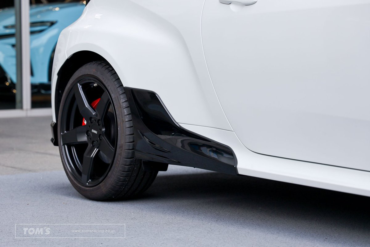 ☆進化型 GRYaris 展示あります 