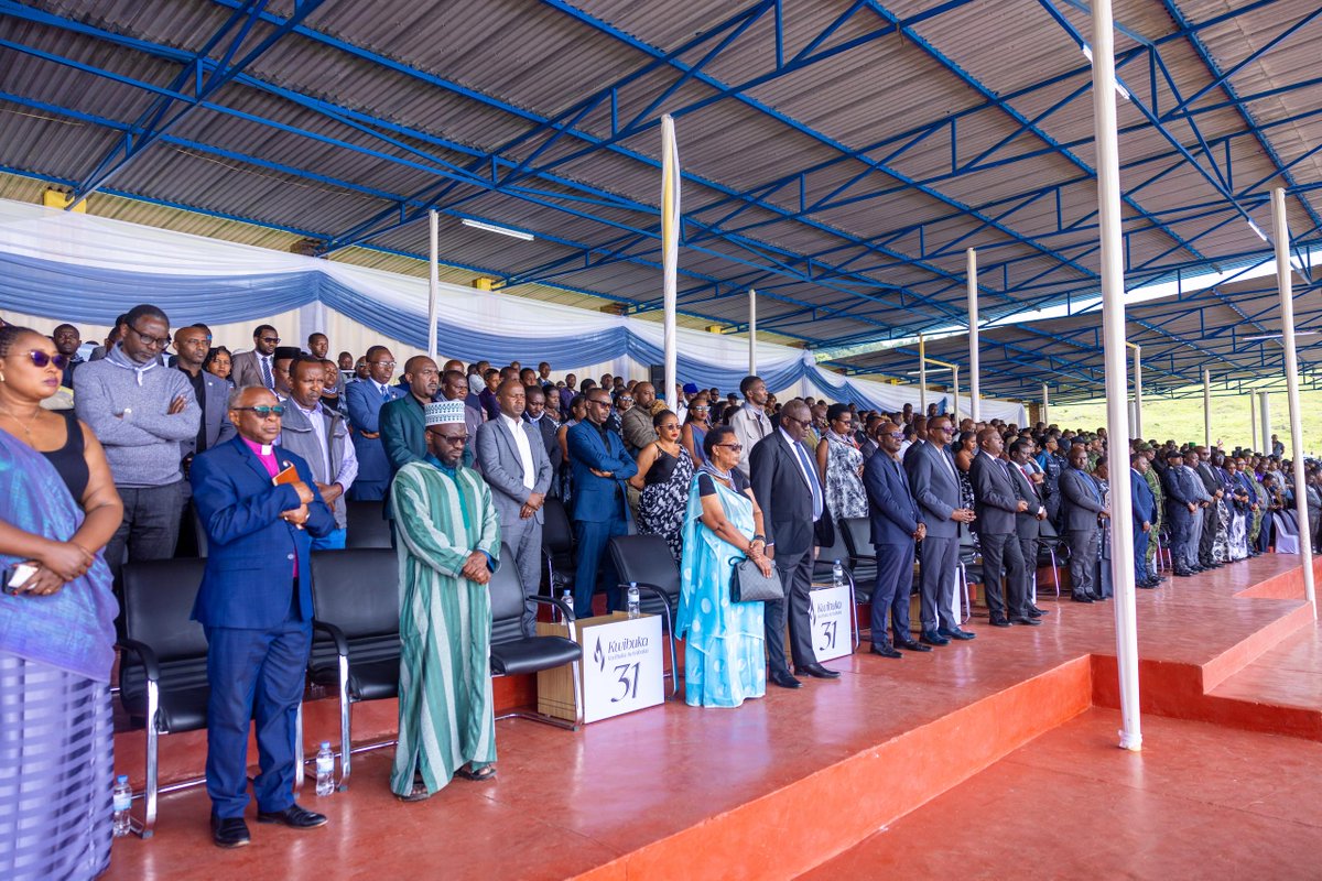 Minisitiri w’Ubumwe bw’Abanyarwanda n’Inshingano Mboneragihugu, Dr. Bizimana Jean Damascène, yatanze ikiganiro kuri ‘Jenoside yakorewe Abatutsi mu 1994, isomo ku Banyarwanda,ku mahanga n'ibihugu byo mu Karere’.

Yeretse abaturage bahuriye I Busogo ko tariki 8 Mata 1994, hirya no