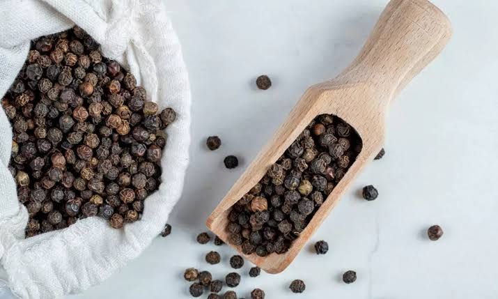 Trade4go's tweet image. Looking for black pepper 550GL

- Volume: 25 ton
- Delivery Terms: CIF
- Destination port: jebel ali port Dubai 
- Packaging Types: 25 kgs paper sheet bags
- Type: black pepper 550GL

Contact at:
WhatsApp: +84373661236
Email: admin@trade4go.com

#blackpepper #550GL #spice #import