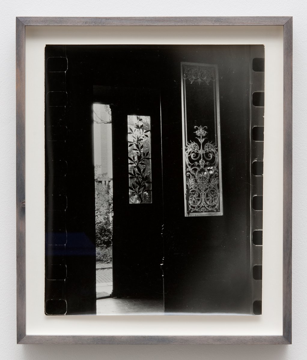 CONFERENCE PROGRAMME
Ion Grigorescu: „L’Homme – Centre de l’Univers”
9 April 2025, 11AM
RKI Wien

Guests
Ciprian Mureşan  
Cosmin Costinaş  
Georg Schöllhammer 

rkiwien.at/event/08-apr/i…

ION GRIGORESCU
Former headquarters of the Romanian Writers Union, 1977