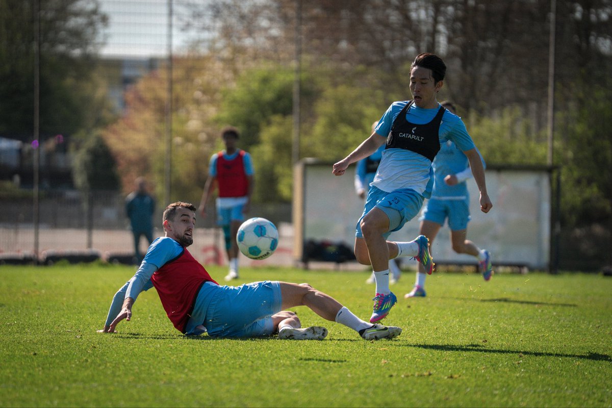 VfL Bochum 1848 (@vflbochum1848en) on Twitter photo The first of two sessions today was completed earlier, with both #Bernardo and <a href="/KMiyoshi26/">三好康児 / Koji Miyoshi</a> returning to full team training!
#meinVfL The first of two sessions today was completed earlier, with both #Bernardo and <a href="/KMiyoshi26/">三好康児 / Koji Miyoshi</a> returning to full team training!
#meinVfL