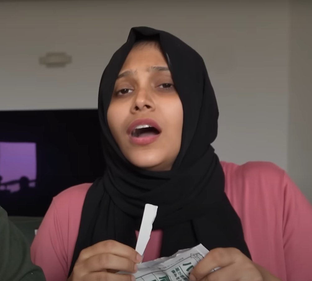 sexyindiammom's tweet photo. Otha iva ellam pondattiya kedacha, oru naalaikku 5 round potta kooda aada adangathu. Viagara Moonji, face ah pathe pottu poratti edukka thonudhu #sexy #facefetish #FaceCard #viagara #mouthfetish #hornywoman #moodmoonji https://t.co/Y9BrnKjiV4