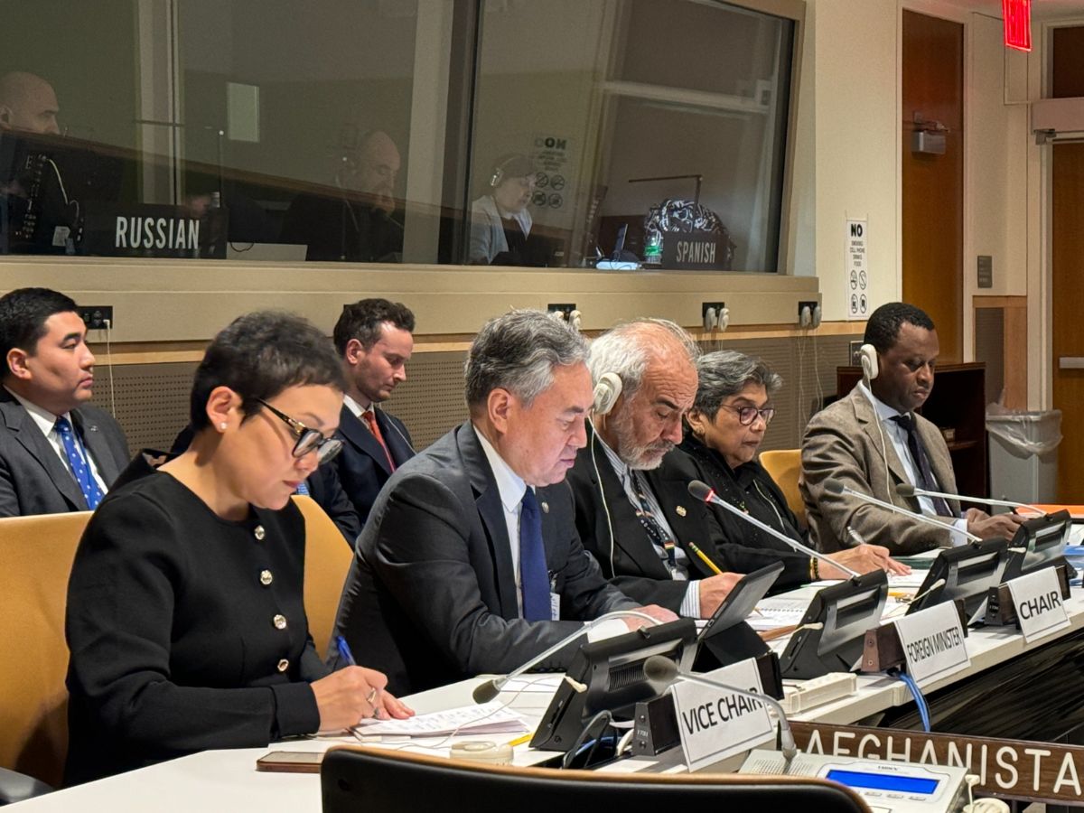 MFA_Kyrgyzstan's tweet photo. 🇰🇬🇺🇳 On April 7, 2025, during his working visit to New York, H.E. Zheenbek Kulubaev, the Minister of Foreign Affairs of the Kyrgyz Republic, met with H.E. António Guterres @antonioguterres, the Secretary-General of the United Nations.
🔗https://t.co/kB7DUaNgWw https://t.co/x5GzaTjDDm