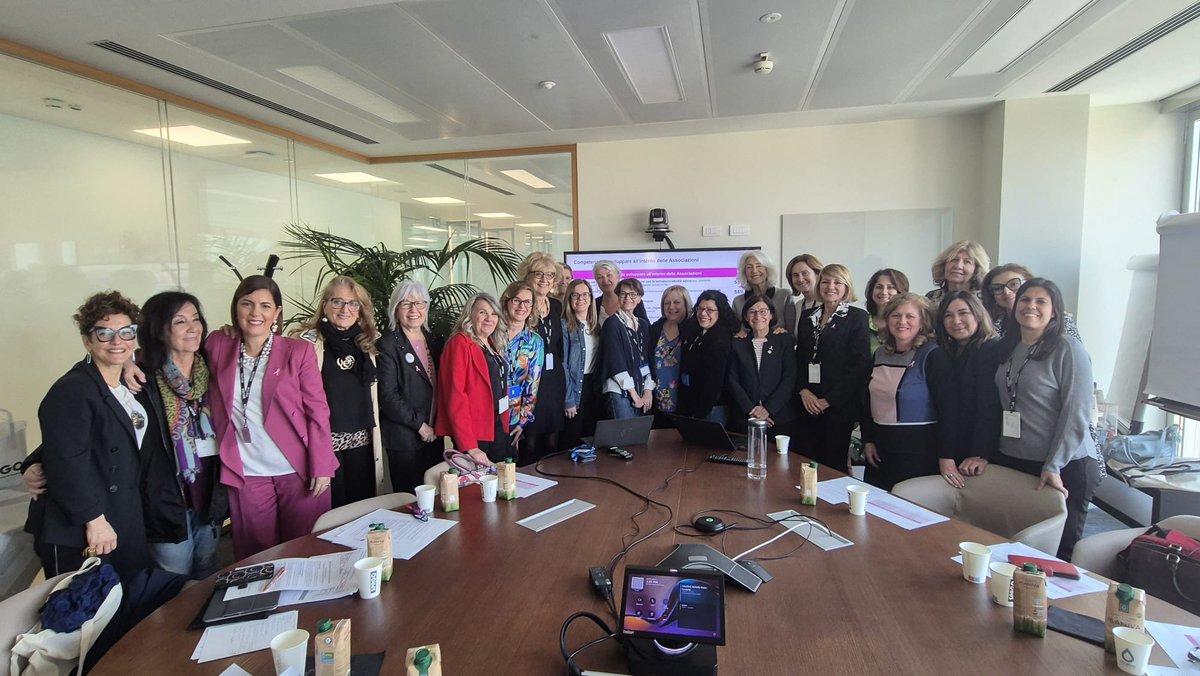 Europa Donna Italia (@europadonnait) on Twitter photo Venerdì si è svolta l’assemblea di Europa Donna Italia: un’occasione di confronto e formazione.
Si ringraziano <a href="/EliLillyItalia/">Lilly Italia</a>, Menarini Group, <a href="/DaiichiSankyoIT/">Daiichi Sankyo Italia</a> - <a href="/AstraZeneca/">AstraZeneca</a>. Venerdì si è svolta l’assemblea di Europa Donna Italia: un’occasione di confronto e formazione.
Si ringraziano <a href="/EliLillyItalia/">Lilly Italia</a>, Menarini Group, <a href="/DaiichiSankyoIT/">Daiichi Sankyo Italia</a> - <a href="/AstraZeneca/">AstraZeneca</a>.