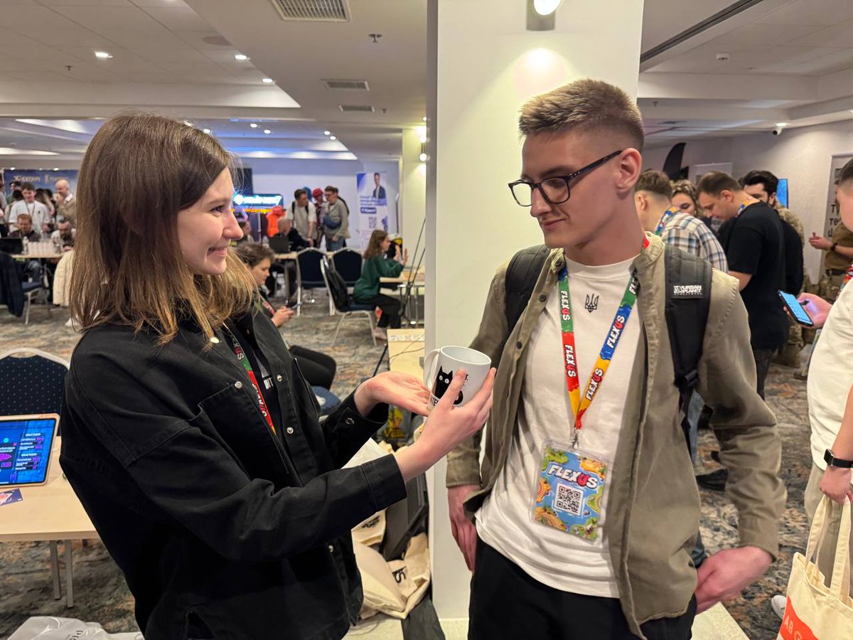 Wait... What? Interactive tweet media