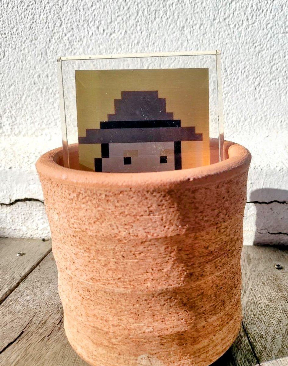 When you're looking at art,
Know that #ART on #BITCOIN sees you too...
Face to face, eye to eye
A #ordinal coldstored on #Bitcoin looks at you as you see me...
Thanks to make me physical, <a href="/realblockart/">REAL BLOCK ART (R₿A) ◉▣🟧</a>
To as far as art will take us
<a href="/SATSCHIP/">SATSCHIP™</a>🟧 $BTC <a href="/Coinkite/">Coinkite</a> #BTC <a href="/Bitcoin_Punks_/">Bitcoin Punks</a>