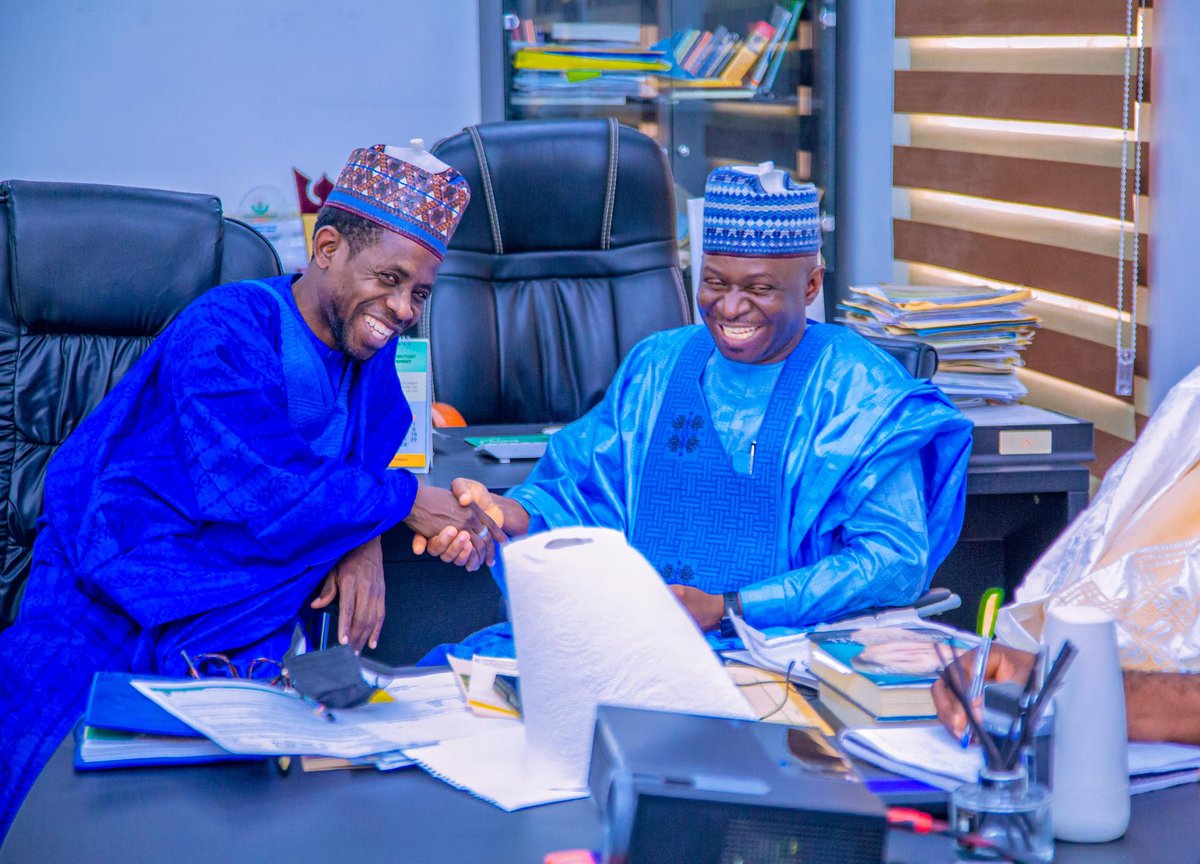 GOGISOfficial's tweet photo. #INSIDEGOGIS: Taraba Gov sends delegation to study GOGIS success in GIS/UIS. Led by Alhaji Sambo, they praised Gombe’s land reform under Gov Yahaya &amp; @DrKUHassan's leadership. Excited to replicate GOGIS model in Taraba State. 

#GombeState #LandReform #InnovationInGovernance https://t.co/V5dIvi6Oiu