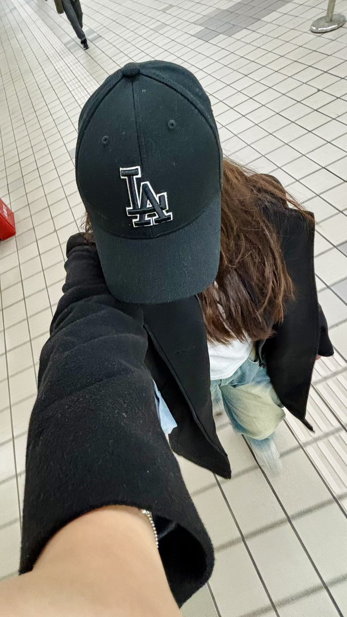 cherriewein's tweet photo. 또 봐요 https://t.co/yrzSGGrLw4