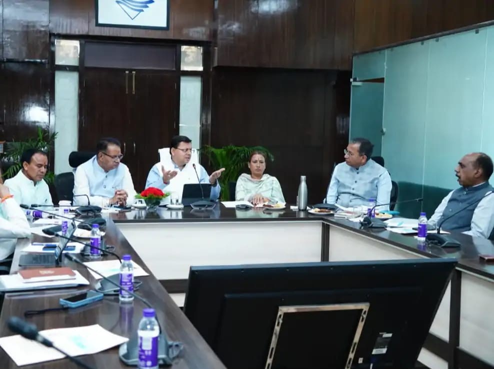 SetuAayog's tweet photo. On 7 April 2025 CM Pushkar Singh Dhami chaired the 1st Governing Body meet of SETU Aayog.
In the meet VC @rajshekharjoshi  outlined SETU's focus areas: agriculture, education, health &amp; IT—with planned partnerships with Tata Trusts, Gates Foundation, NASSCOM, ITC &amp; Mahindra. https://t.co/ndqFlMofnP