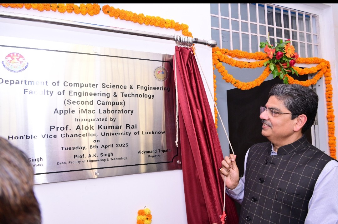 csefoetlkouniv's tweet photo. Hon’ble VC Prof. Alok Kumar Rai inaugurated the cutting-edge Apple iMac Laboratory today at the Dept. of CSE, @foetlkouniv.
Paving the way for an Apple Authorised Training Centre for Education (AATCE) on campus!
#UoL #AppleLab #AATCE #DigitalInnovation #FutureReady https://t.co/uNfQOFovWZ