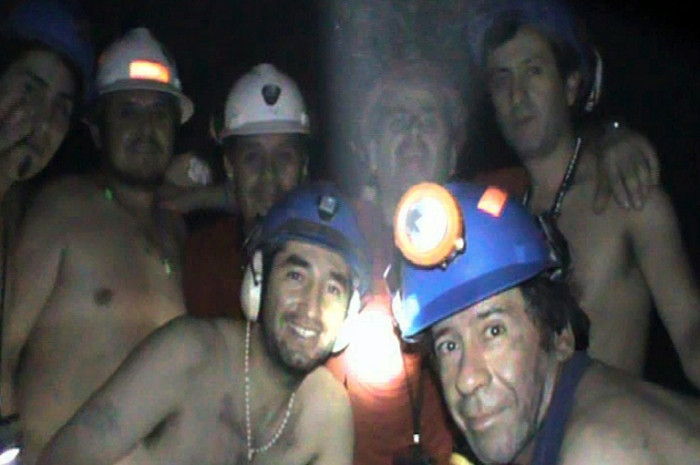 viagempassado's tweet photo. OS 8 MAIORES RESGATES DA HISTÓRIA

Alguns desafiaram a natureza, outros o tempo, e alguns exigiram o impossível. Mas todos provaram do que a humanidade é capaz quando a esperança resiste até o fim.

Vem no 🧵 conhecer essas histórias.