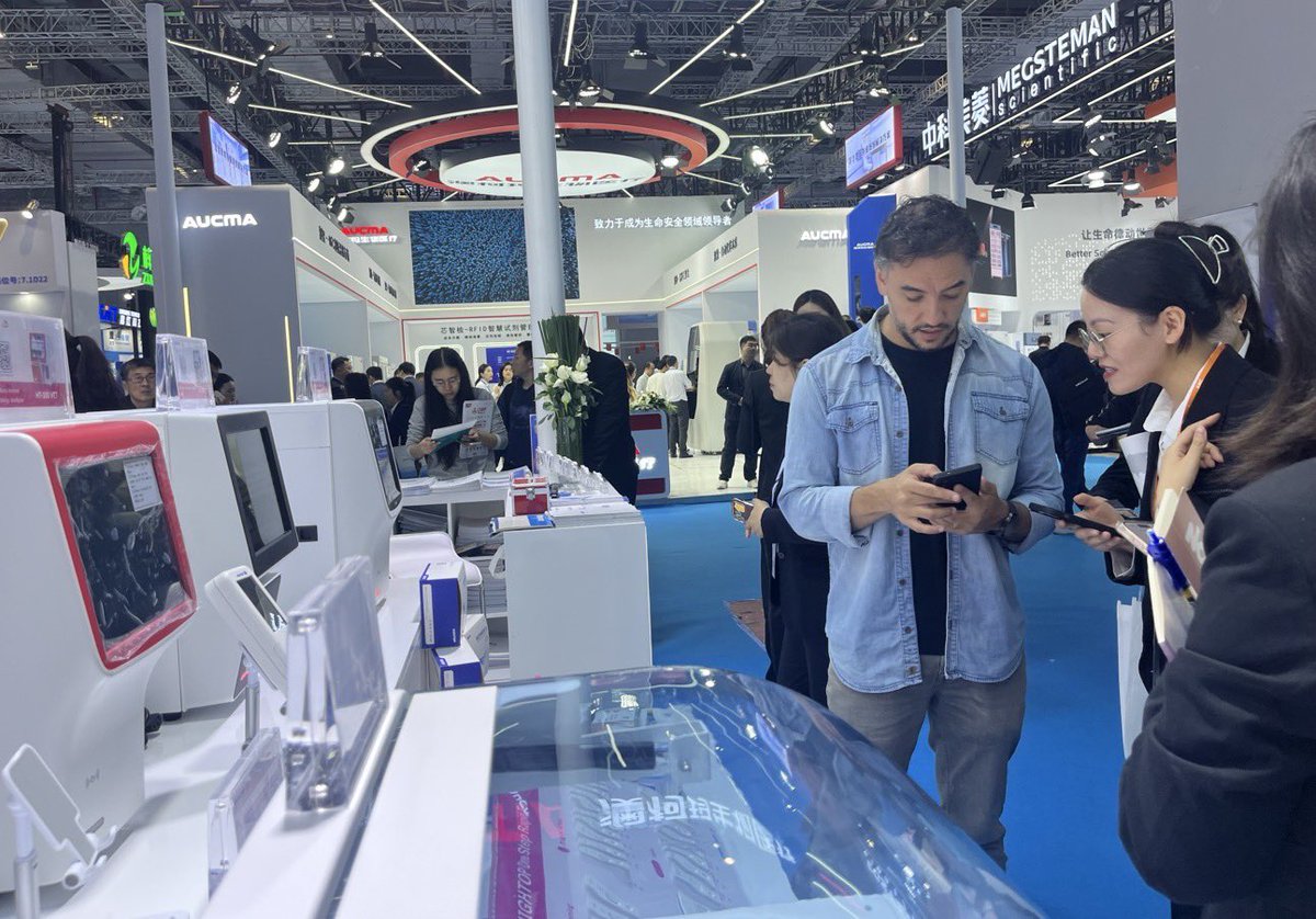 Lincoln26053503's tweet photo. Meet HIGHTOP at CMEF in Shanghai, Apr. 8th-11th!
Explore our comprehensive IVD solutions:
✅ Biochemistry | Chemiluminescence | POCT | Hematology | Urine Analysis | ELISA
✅ Global sales network covering 200+ countries &amp; regions 🌍
✅ Free on-site tests for 25-OH-D https://t.co/uhg8GZbmWJ