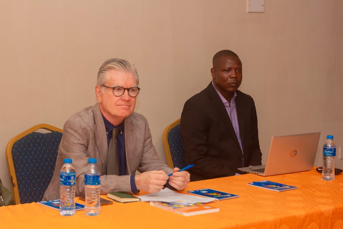IDEA_Africa's tweet photo. 🧵1/3: Dr. @pamamoud, the Head of Programme #SierraLeone 🇸🇱 at @Int_IDEA, emphasized that the State of Democracy (SoD) Assessment framework training in 🇸🇱 was significant to the recommendations of the #TripartiteCommittee on #electoral systems &amp; processes reform. @Drsharamo https://t.co/nbrqUUBYwt