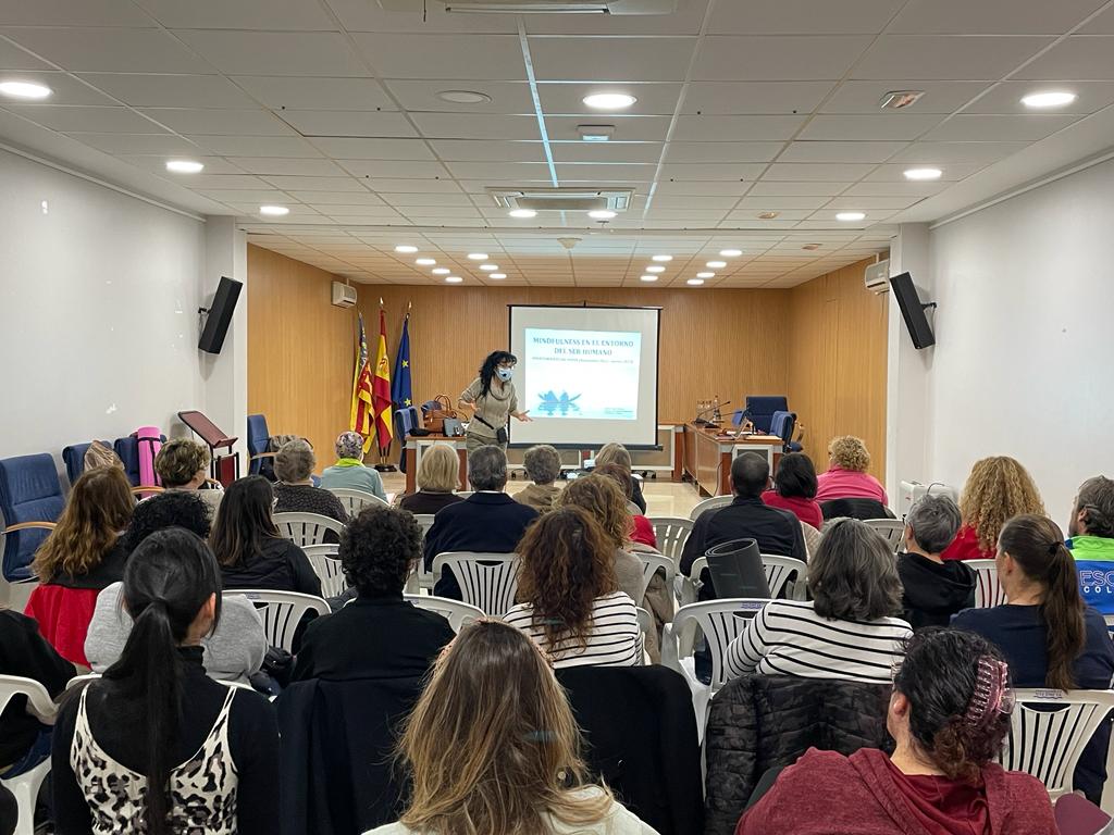 📣 Ja estan disponibles les llistes d’admesos i de llista d’espera per al taller de Mindfulness impartit per Antonia Sajardo, instructora docent del programa.

📥 Consulta si estàs admés o en espera:  foios.es