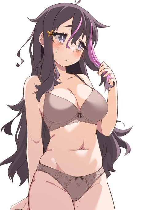 ニ○センのオトクな3枚組の地味ブラ(ミルクブラウン)を愛用している喪たたびちゃん

こうですか? 