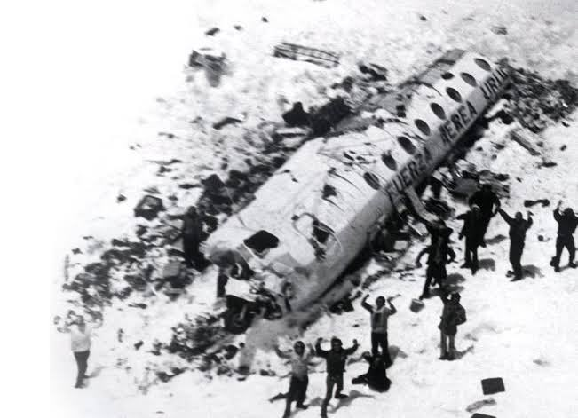 viagempassado's tweet photo. OS 8 MAIORES RESGATES DA HISTÓRIA

Alguns desafiaram a natureza, outros o tempo, e alguns exigiram o impossível. Mas todos provaram do que a humanidade é capaz quando a esperança resiste até o fim.

Vem no 🧵 conhecer essas histórias.