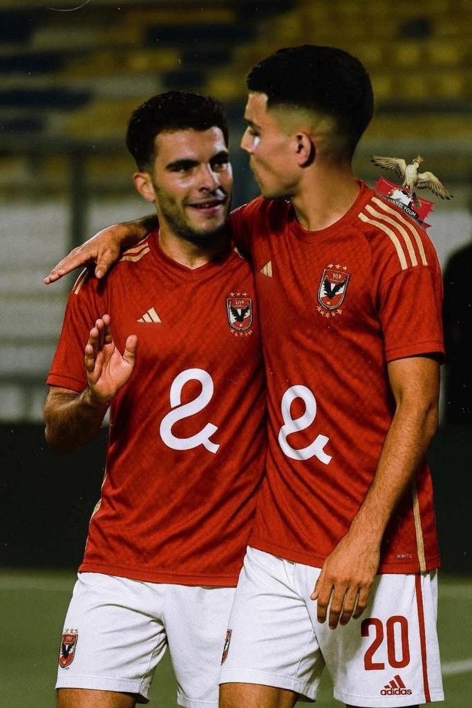 7mat_alkyan's tweet photo. نشتكي في الفلوس القديمة  .. نفسخ تعاقدنا .. ننقطع عن التدريبات بوجه حق .. نتمرن انفرادي شهر و١٥ يوم مع مدرب أهلاوي خاص.

خطة (اللي ميجيش بالطلاق يجي بالخلع) (خطة ضمن ٣ خطط)
  من الشيطان الذي أوحي لك بذلك
By / Karim Rizkallah ✅

بصراحه كريم عامل شغل عالي اووي
@KarimRizkallah4 https://t.co/QcOg4YC8lp