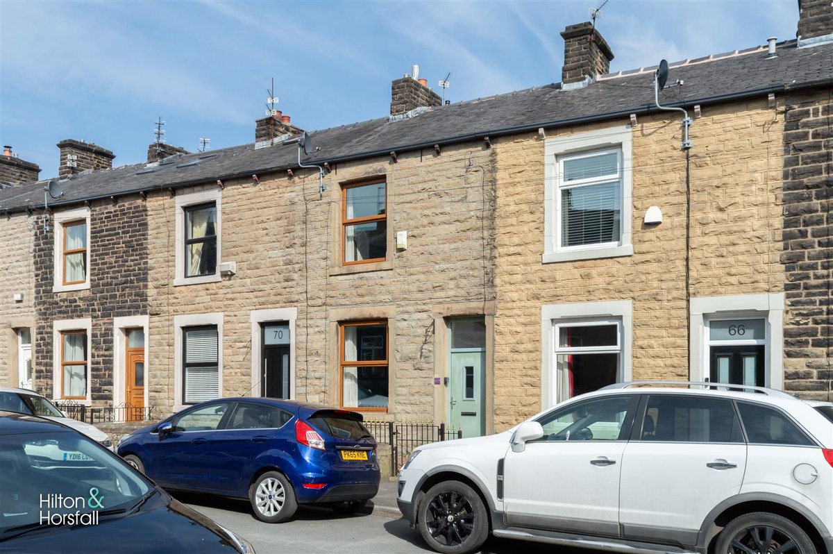 HiltonHorsfall's tweet photo. Bolton Grove | Barrowford | Mid Terrace | 2 Reception Rooms | 3 Bedrooms | Bathroom | Fitted Kitchen | Rear Yard | OIRO £164,950 https://t.co/773w2jLvBk