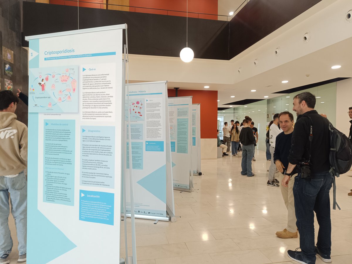 RadioUSAL's tweet photo. Exposición en Facultad de Biología de la @usal . Enfermedades parasitarias humanas.
https://t.co/UhjVwTt9J1 https://t.co/6OdtQTzQWt