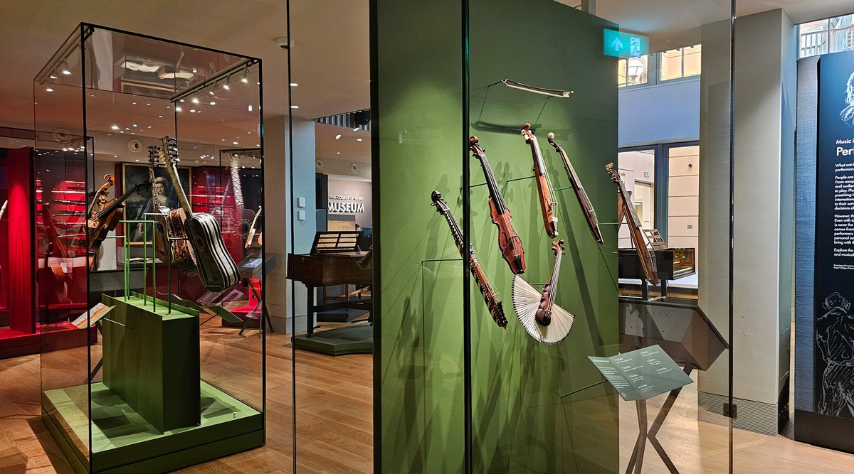You can see the world's oldest guitar in a basement behind the Royal Albert Hall

 ianvisits.co.uk/articles/you-c… 

Did you know that the world's oldest guitar is in the basement of a South Kensington college and that anyone can wander in to have a look?