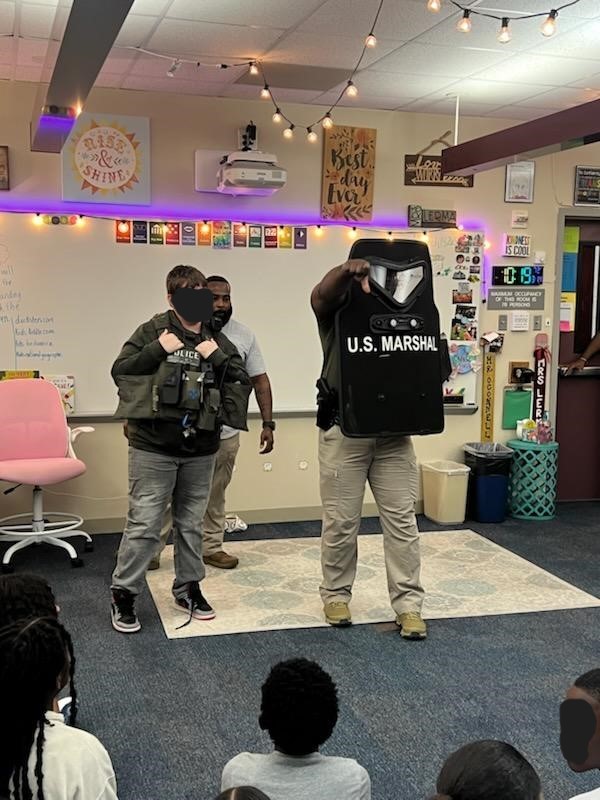 U.S. Marshals Service Dallas (@usms_dallas) on Twitter photo <a href="/USMS_Dallas/">U.S. Marshals Service Dallas</a> Deputies attended Career Day at Ellis Elementary School!  An informative and inspiring presentation was made to many elementary school children who are in the process of discovering their own career paths. <a href="/USMS_Dallas/">U.S. Marshals Service Dallas</a> Deputies attended Career Day at Ellis Elementary School!  An informative and inspiring presentation was made to many elementary school children who are in the process of discovering their own career paths.
