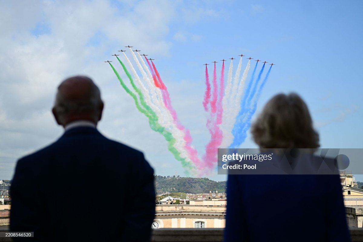 theworldofAC's tweet photo. #StateVisitItaly has begun 🇬🇧🇮🇹 https://t.co/y95nvOwZrW