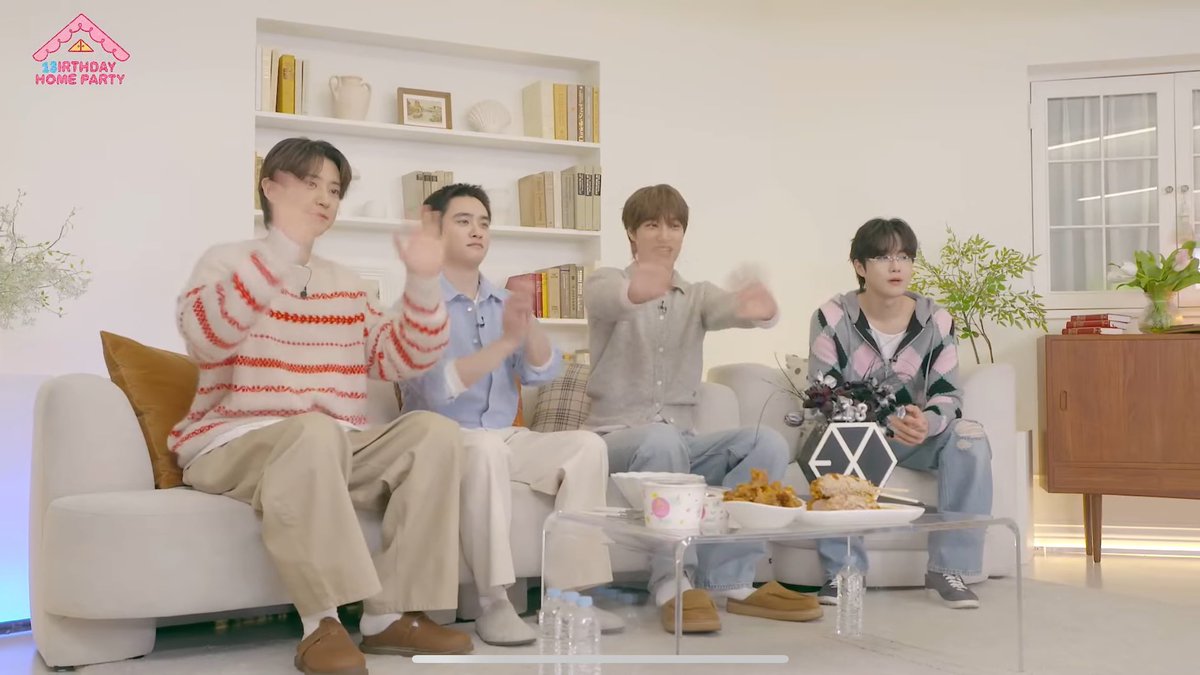 kokokbop's tweet photo. SUHO, CHANYEOL, KYUNGSOO, AND KAI ARE HEREE https://t.co/8w3Mxr4IjQ