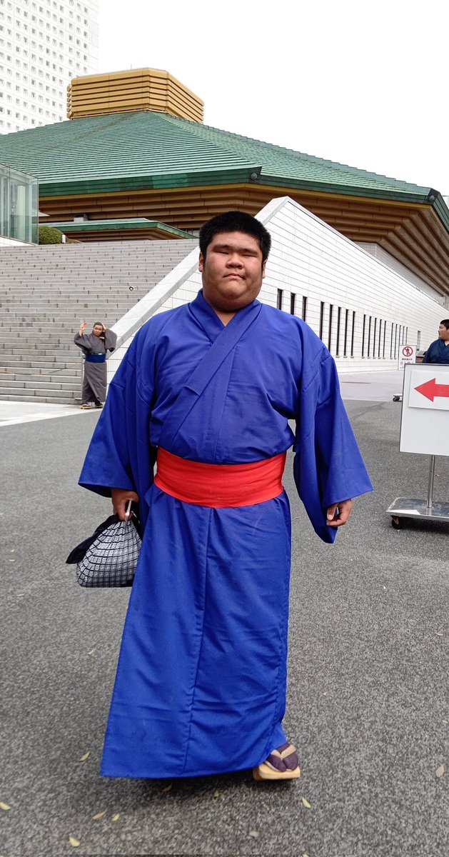 wDCvUfOwO767455's tweet image. ニ所ノ関部屋
内間君  #沖縄県出身

#ニ所ノ関部屋