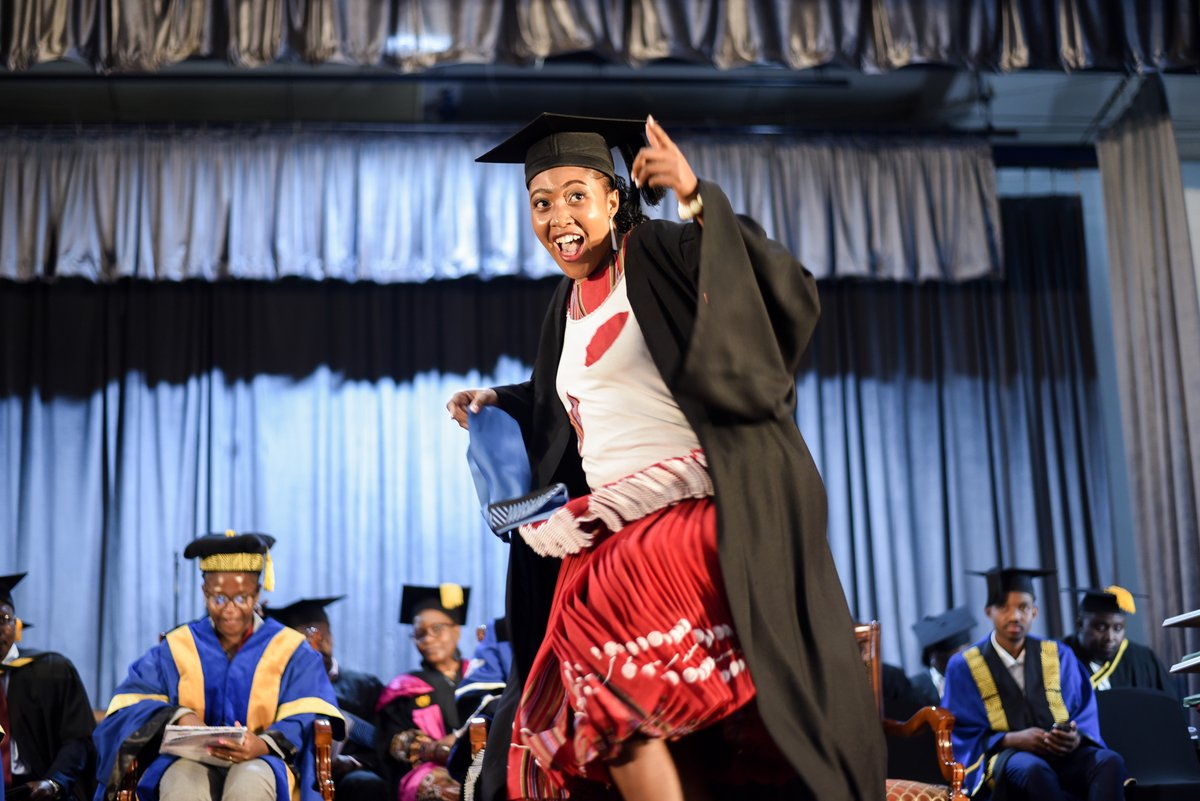 VUT_Online's tweet photo. The atmosphere is electric as Management Sciences graduates, their families, and esteemed faculty arrive dressed in their finest. From accountancy to marketing, leadership to logistics, today we honour the strategists, the builders, the future business leaders.
#VUTPride https://t.co/fPArgLFJhm