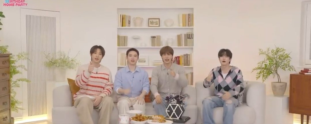 EXO's Kai, Chanyeol, Kyungsoo and Suho celebrate the group's anniversary:

"We are one, EXO"