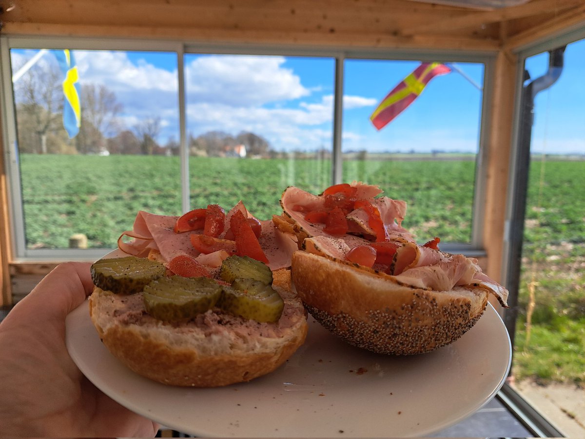 EvaMarieOlsson1's tweet photo. Dagens lunch, kalasgott 😋
#barnbarn
#bemärkelsedag
#7årsdag https://t.co/krockpQMdb