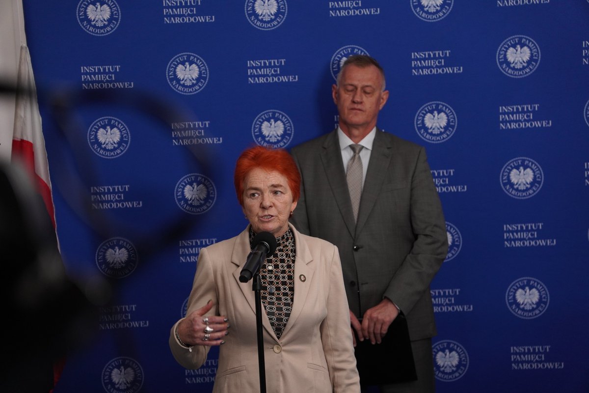 📣W Radomiu podczas konferencji prasowej zastępca prezesa #IPN dr hab. Karol Polejowski i dyrektor GKŚZpNP, zastępca prokuratora generalnego prok. Andrzej Pozorski zaprezentowali nowe informacje w sprawie śledztw prowadzonych przez Instytut.

– Sprawiedliwość nie ma daty