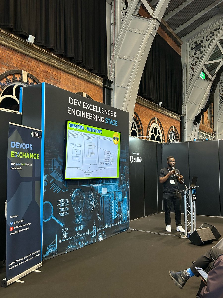 TheDoxHub's tweet photo. DTX, you did not disappoint... 

Thank you to everyone who stopped by last week for our afternoon event, where we tuned into talks from the following; https://t.co/ZlvfgI6Vdq, @DeepLcom, Sudoblark and @BBC.

Our event recap can be found here - 👇

https://t.co/ke7DkorVBM https://t.co/BqpFUKxXWj
