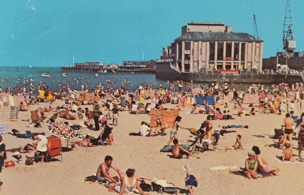 SeasideFerry's tweet photo. My book comes out a month today🥳 so it's high time I shared some of my favourite buildings from it. 
This is #Weymouth Pavilion, opened July 1960. Designed by Verity and Beverley it's in a sort of pebble-dashed mid-century seaside Georgian style with a bow front https://t.co/rEsQrojDBT