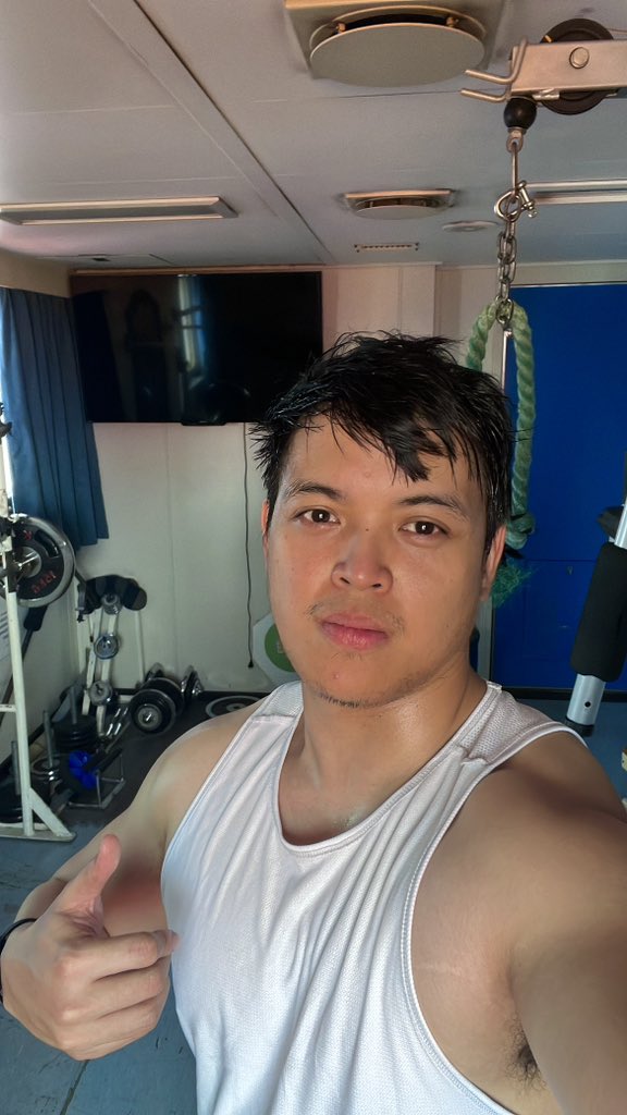 Aaron ⚓️🐷 tweet media