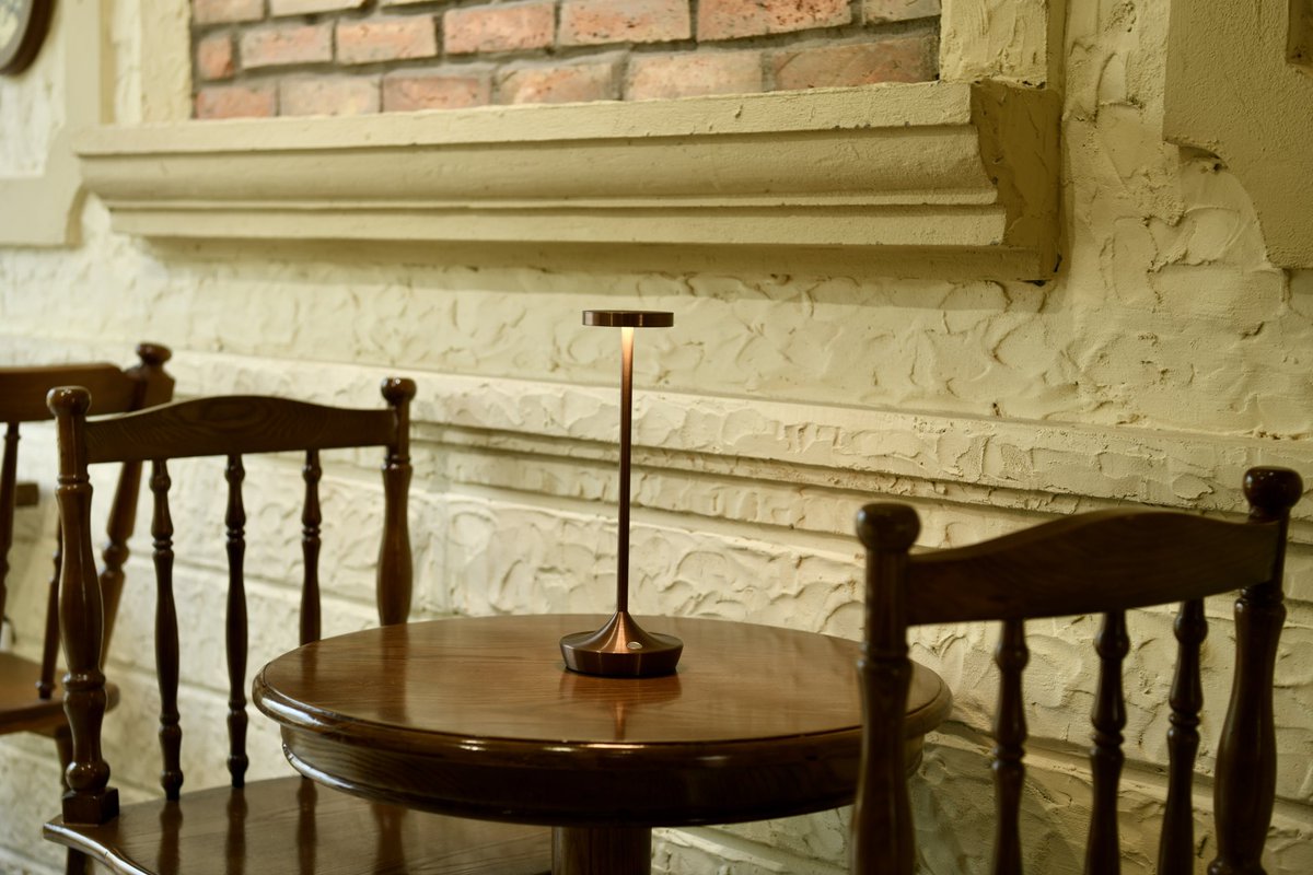 sakringt's tweet photo. Sakringt X86B - Crafting Coffee Shop Charm ☕️

https://t.co/1cAgLhP5lE

#sakringt #sakringtx86 #cordlesstablelamp #moderhomedecor #interiordecor #LED #rechargeablelamp #neutralhomedecor #lampdesign #patiolamp #homeinspo #tablelamp https://t.co/1gC7WvT4RB