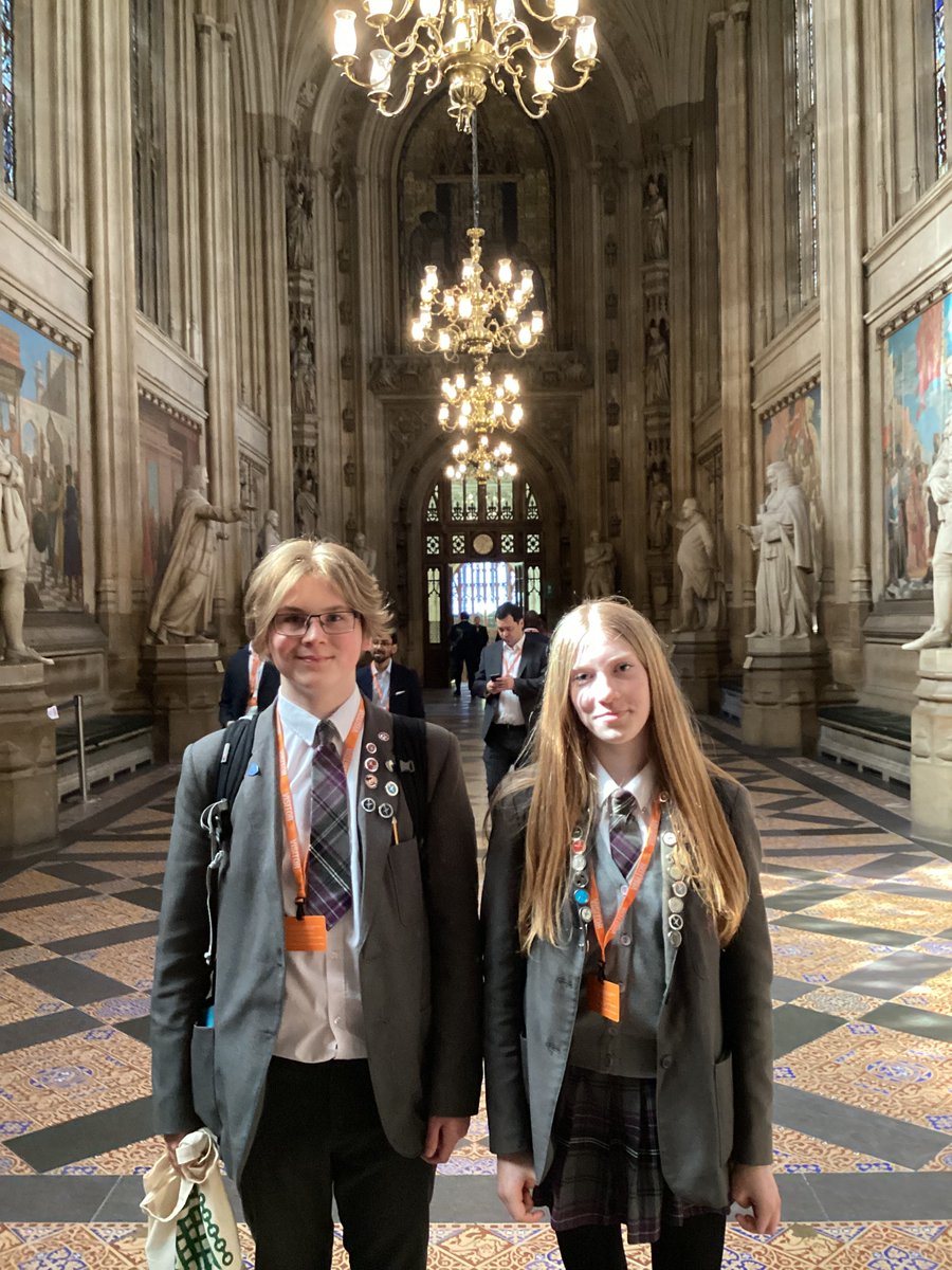 💂‍♂️| House of Commons Environmental Committee

Last week, Emily and Jack travelled to Westminster to take part in the House of Commons Environmental Committee.

To see the students flourish in such an impactful manner has made us very proud.

Read more:
lauruscheadlehulme.org.uk/auto-draft/