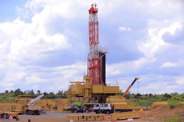 cunayee's tweet photo. The East African Crude Oil Pipeline (EACOP) spans 1,443km, transporting Uganda’s crude oil from Kabaale to the Chongoleani Peninsula near Tanga Port, Tanzania.
#AfricanResources #Africa #AfricaOil https://t.co/pFLFAKv8IQ