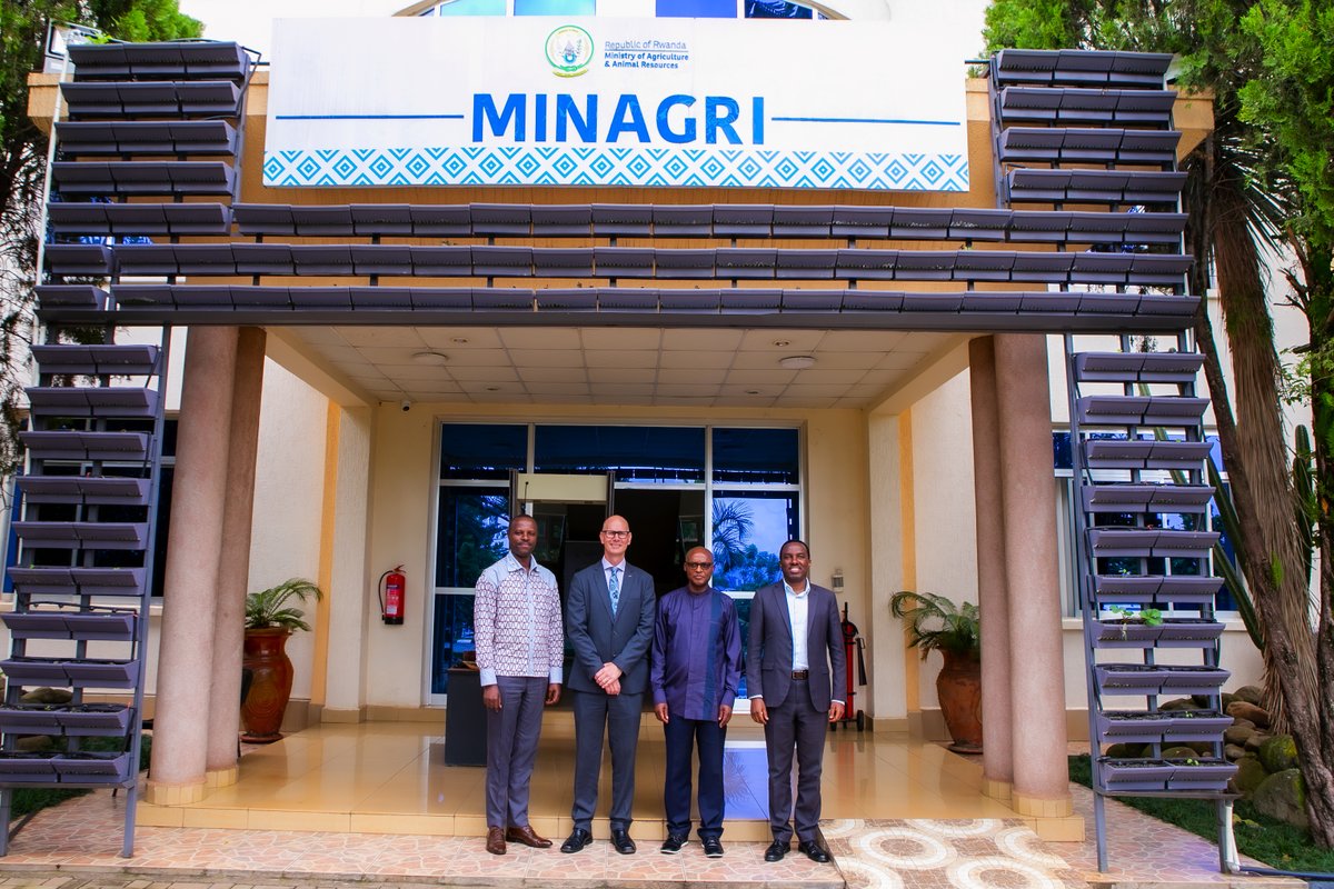 Ministry of Agriculture & Animal Resources |Rwanda (@rwandaagri) on Twitter photo Today, Hon. <a href="/mcbagabe/">Mark Cyubahiro Bagabe, PhD</a> welcomed Mr. Michael Upton, the Non-Resident High Commissioner of New Zealand to Rwanda, for a courtesy visit.
They explored new opportunities for collaboration in the agriculture sector, aimed at strengthening bilateral relations between the two countries. Today, Hon. <a href="/mcbagabe/">Mark Cyubahiro Bagabe, PhD</a> welcomed Mr. Michael Upton, the Non-Resident High Commissioner of New Zealand to Rwanda, for a courtesy visit.
They explored new opportunities for collaboration in the agriculture sector, aimed at strengthening bilateral relations between the two countries.