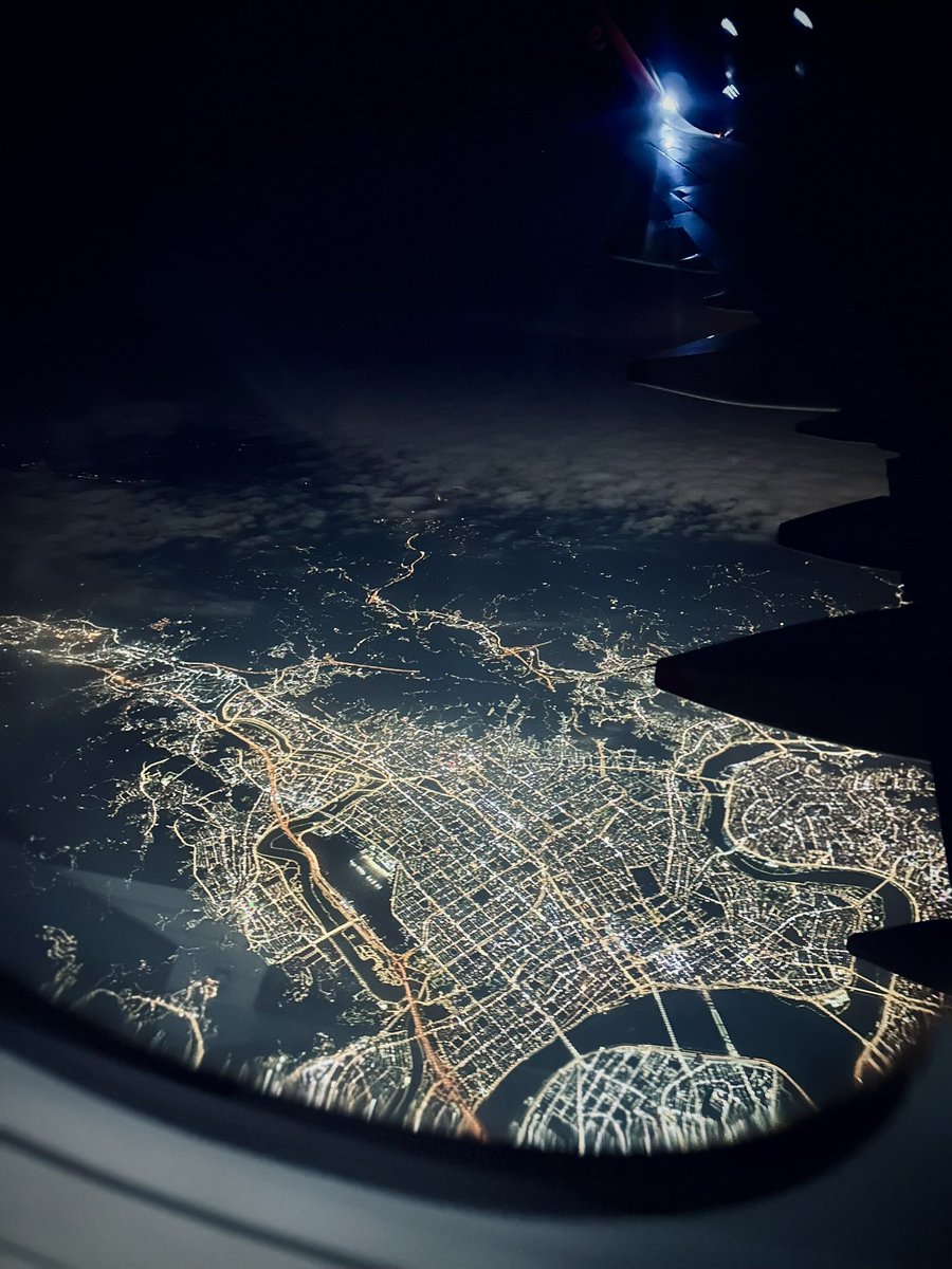 Midnight nighttime light of Taipei

Captured from my flight from Japan to Hong Kong two days back