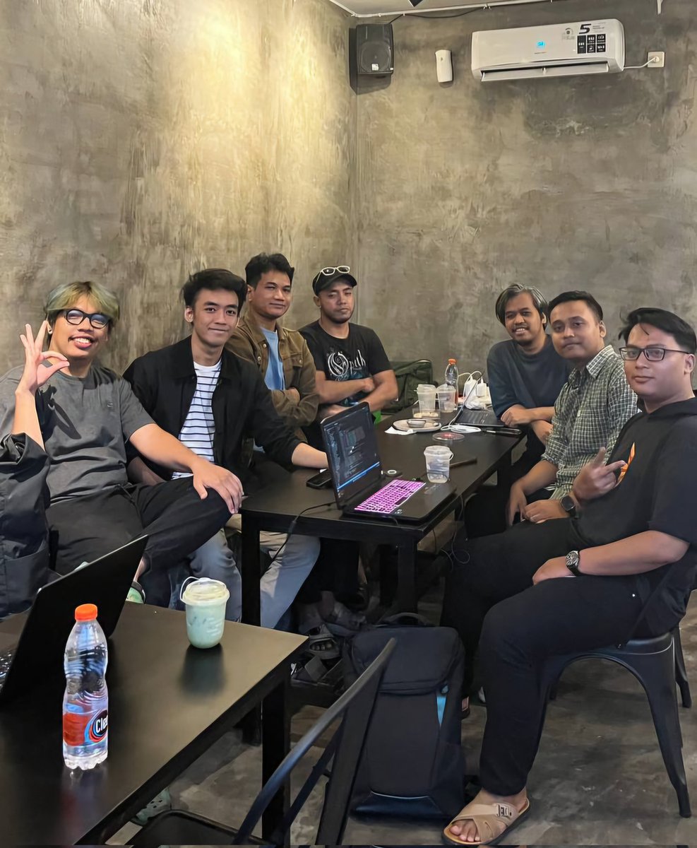 WFC hari ini, thankyou mas2 yang sudah menyempatkan datang. Jangan bosen2 yak! 🫡