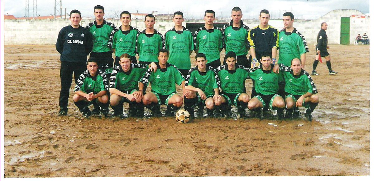velo_angel's tweet photo. Este es el único equipo que ha ganado un campeonato en la historia del @CdGevora ,estamos muy muy cerca de volver a tener otro y esta vez en primera extremeña.El domingo va a ser un día histórico para todos,vamooooos!!! https://t.co/9aTd68Snjo